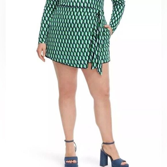 NWT Diane Von Furstenberg DVF Target Arrow XXL Geo Green Side Wrap Mini Skort - Picture 4 of 5